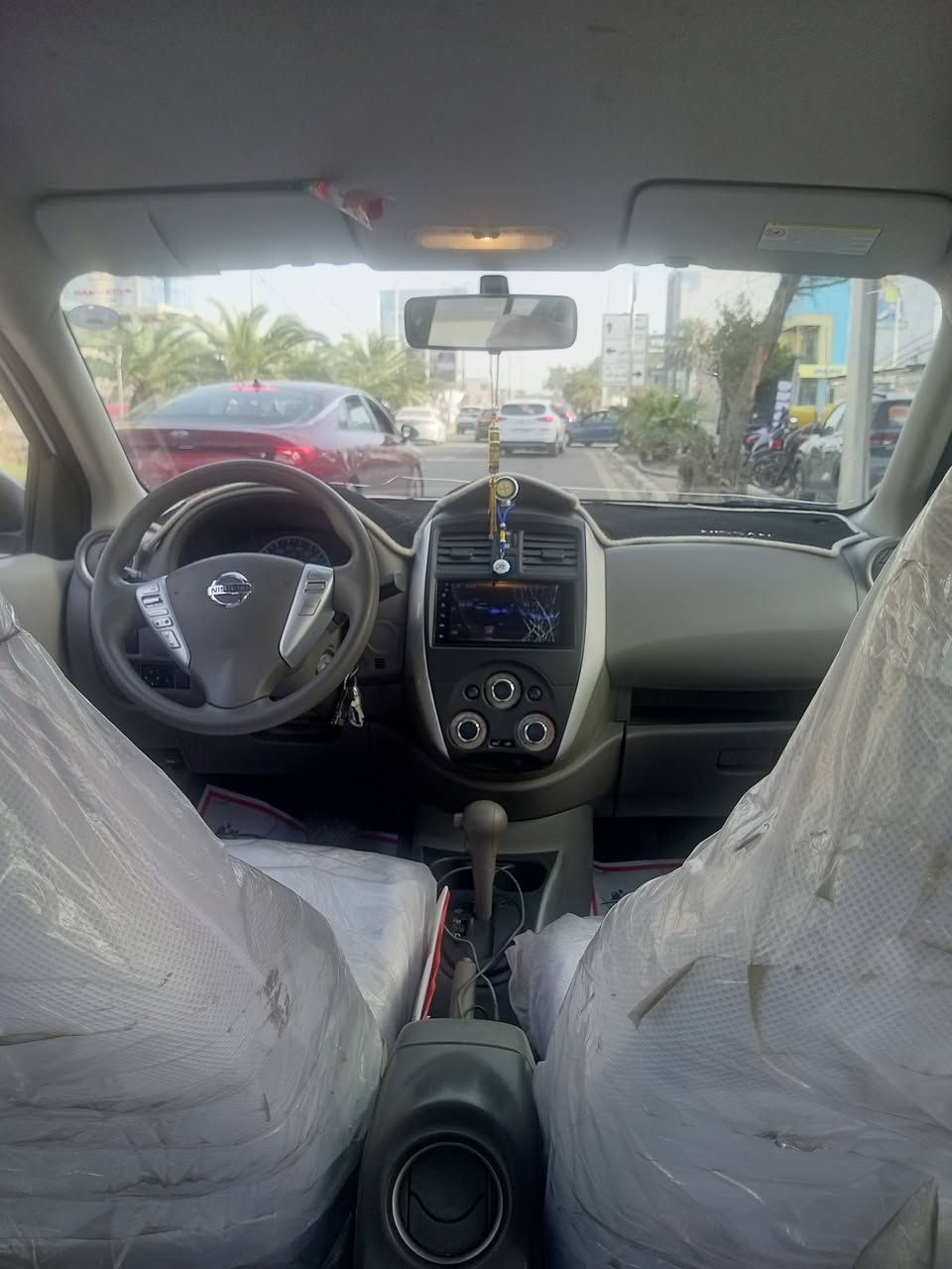 السلام عليكم اخوان 
نيسان صني للبيع 
مديل 24 رقم اربيل 
شرط تحويل
مصري مو هندي 
115 عارضها ومجال قليل
***********
