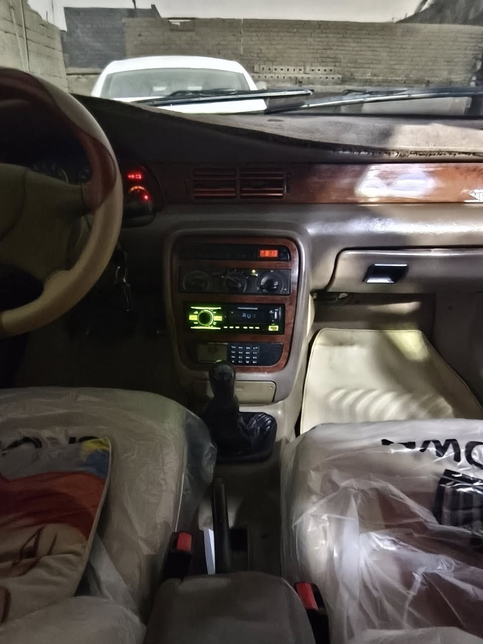 السلام عليكم سمند 2014سياره جديده بلادية بيهة خياسات شوية مامعمرة السياره بدوس جوا سيارة جديده حداديه مكفولة من ضربة رقم جديد سنوية 30تحويل  رقمهة بصره ورقمهة بصره عنوان كرمة علي السعر 40 رقم ***********
