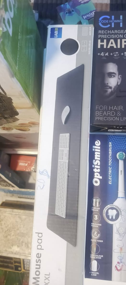 للبيع تريد قطع 
تريد شلع 
***********
واتساب 
اليبورد ٢٢ الف 
السماعه ٣٥ الف
الماوس ٢٥ الف 
ماسكه كيبورد ماوس اناره ١٥ الف
