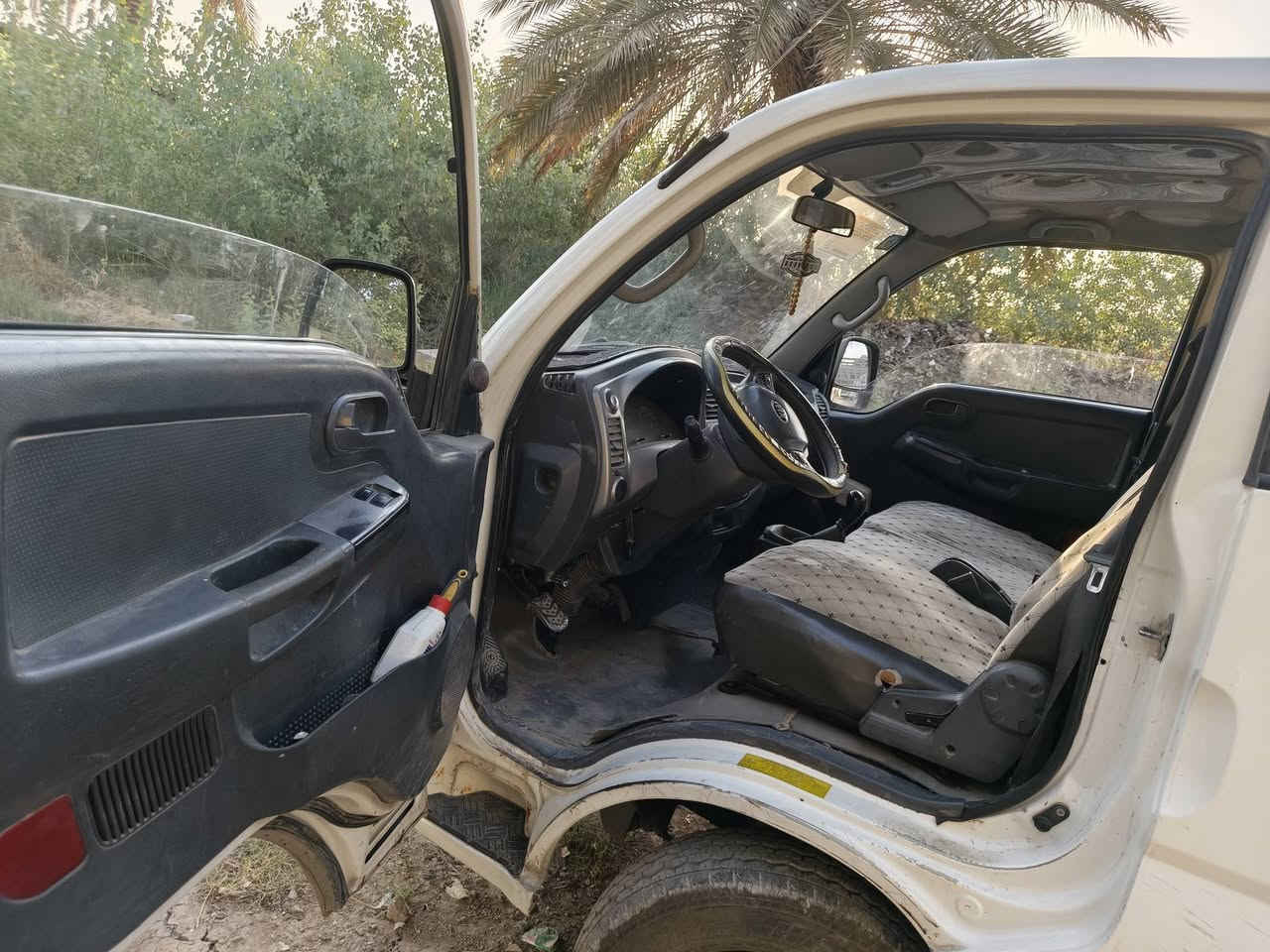 السلام عليكم كيه حمل 2014
گير محرك مكفولات گشر مابي بس طخه واضحه بالصور 

تحويل مباشر السعر ١١٠ بيه مجال بسيط

مكان السياره ناحية الرشيد ***********
