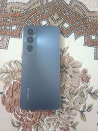 ريلمي C65 • ١٢٨/٢٥٦ جيجا • بطارية ٥٠٠٠ ملّي أمبير ٤٥ واط