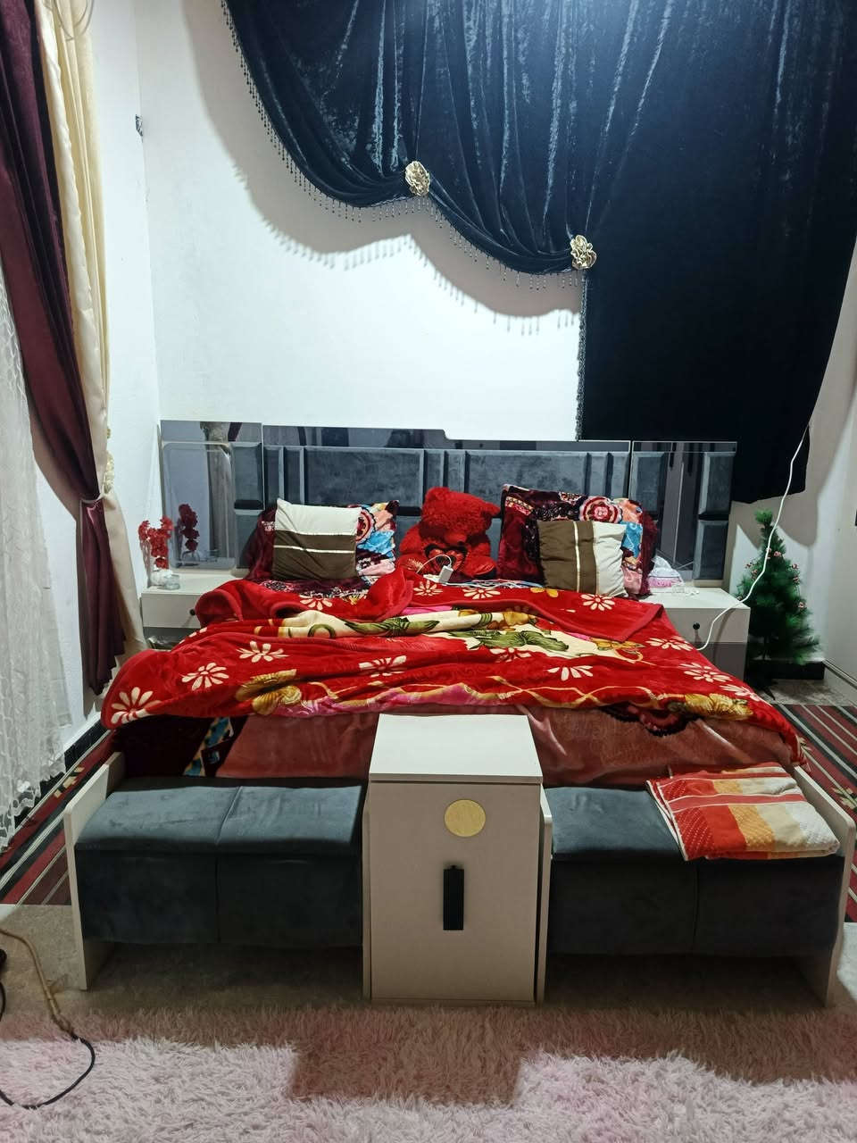 غرفة تركية ام الاناره بل جرباية  وبل ميز اناره صار 4 اشهر خذيتهه ب مليون و700 رايدهه  مليون قفل عنوني البصره الدير الشافي ***********
