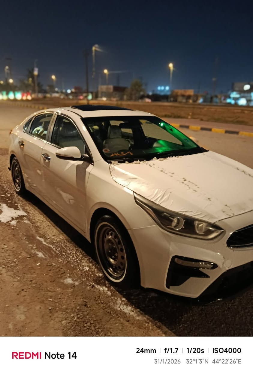 سيراتو 2021 فول مواصفات
  سابقا مكفوله من صبغ بيها بارد قليل
 حاليا تنباع على حادثها  رقم بابل انكلزي  بسمي 
السعر 135 وبيها مجال لشراي 
وغراضها لبلادية موجوده لويل ونواعم مالها 
***********
