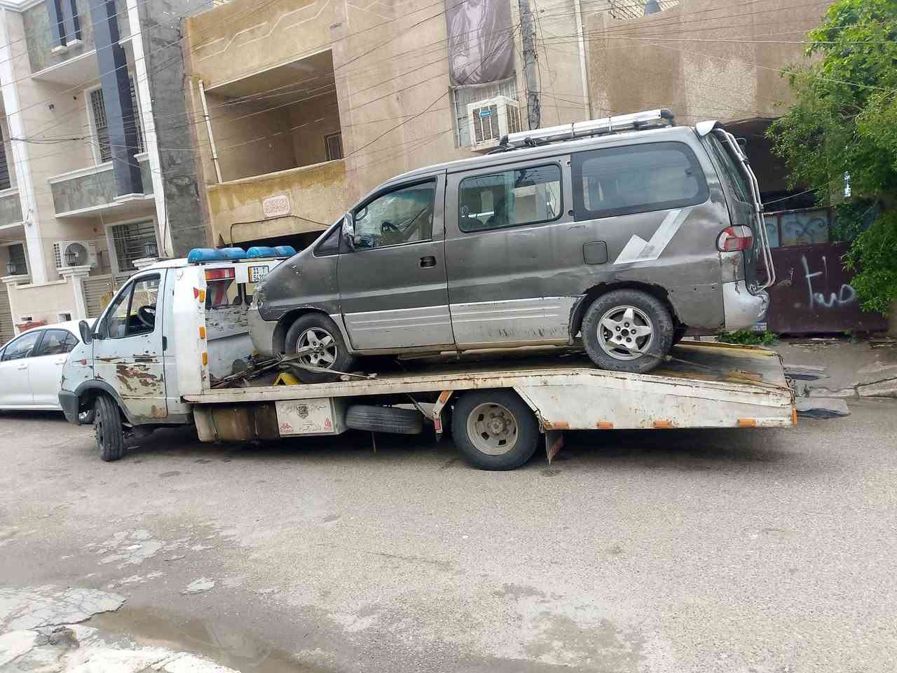 اسلام عليكم سياره كازيل للبيع مكينه وكير بنكو بمم جديد تخم تاير جديد ورك فحل جديد كهربائيات من البجم للذيل شغاله سياره بسمي تحويل ثاني يوم رقم بغداد الدولي الجديد سنويه بعده مساقطه مرسمه كرين بسنويه مكان سياره بغداد سعر 45وبيه مجال رقم الهاتف ***********
