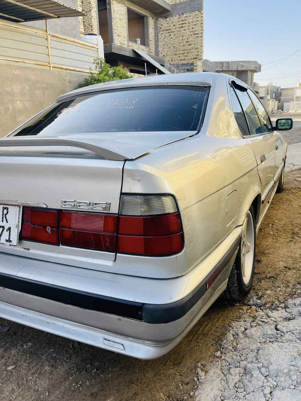 السلام عليكم للبيع BMW 
موديل1992
الحجم525
رقم بغداد باسمي السياره كلش حلوه السعر60 وبيها مجال 
اتصل وتدلل ***********
