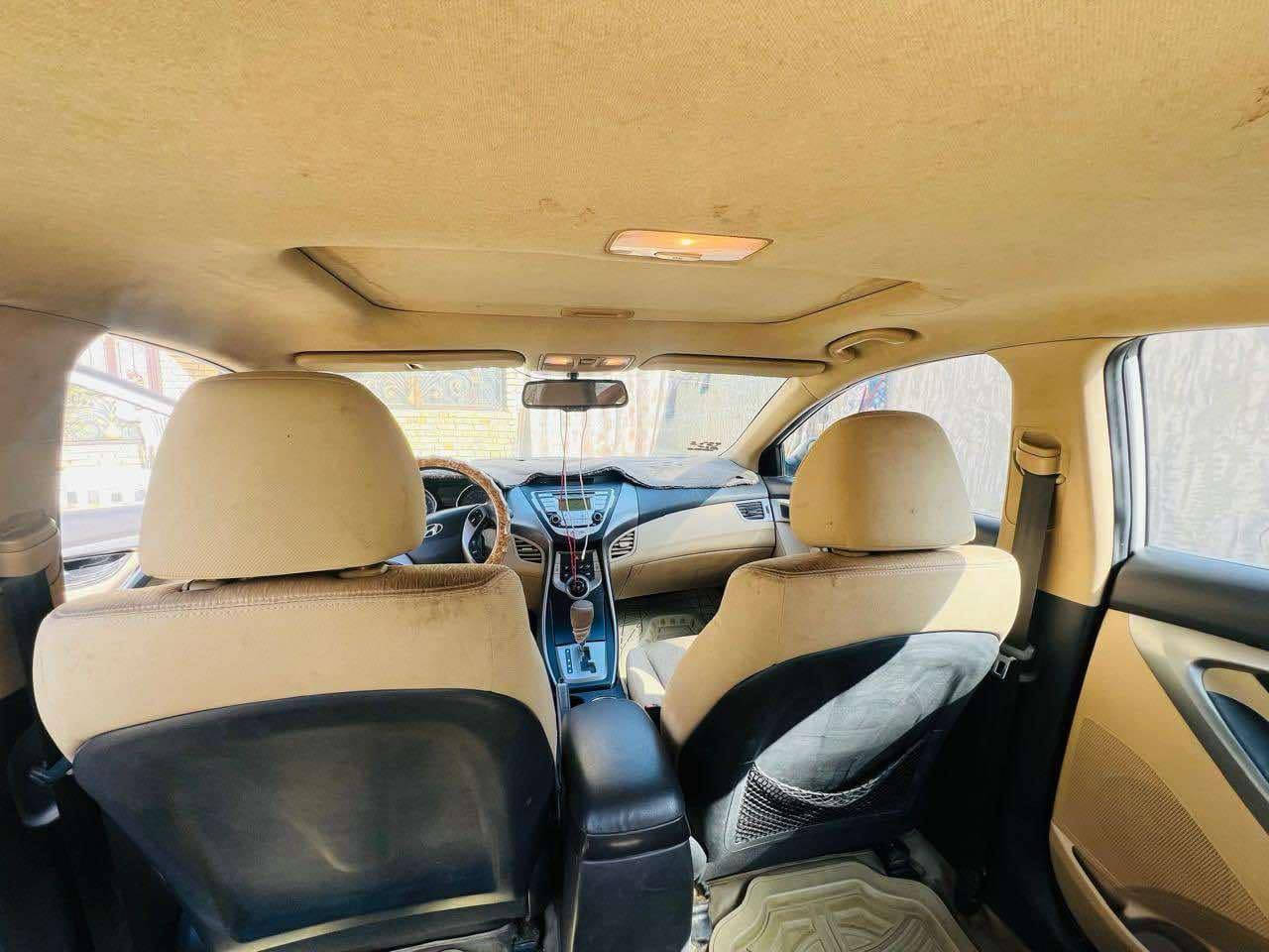 السلام عليكم
النترا  موديل 2014 خليجي 
محرك 1800
رقم بابل بأسمي 
فول مواصفات عدا البصمه 
*********** اتصال هاتفي فقط   مكاني طوريج
