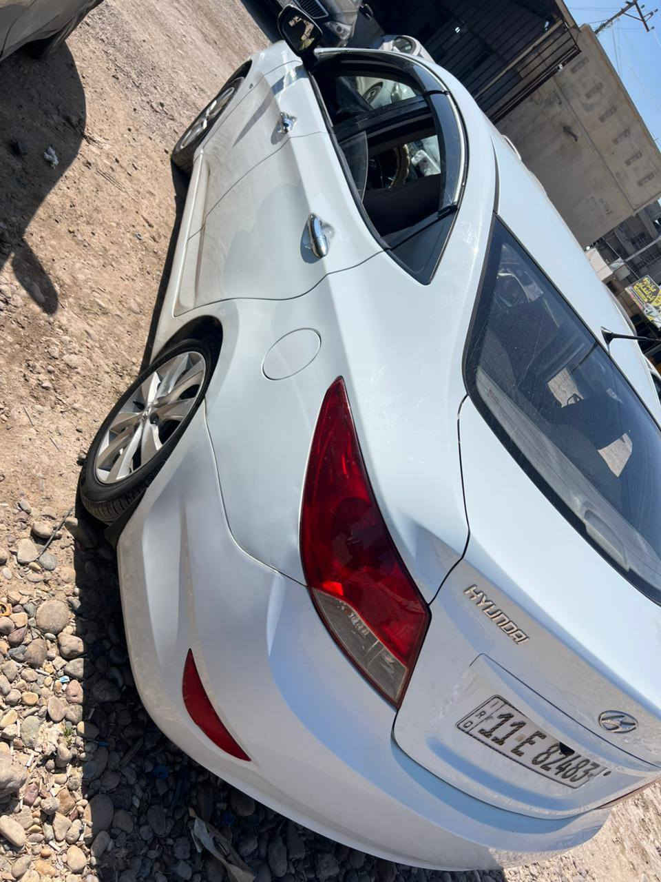 2013. خليجي محرك 1600 
السعر .100 وبيها مجال بسيط
للاستفسار.***********
