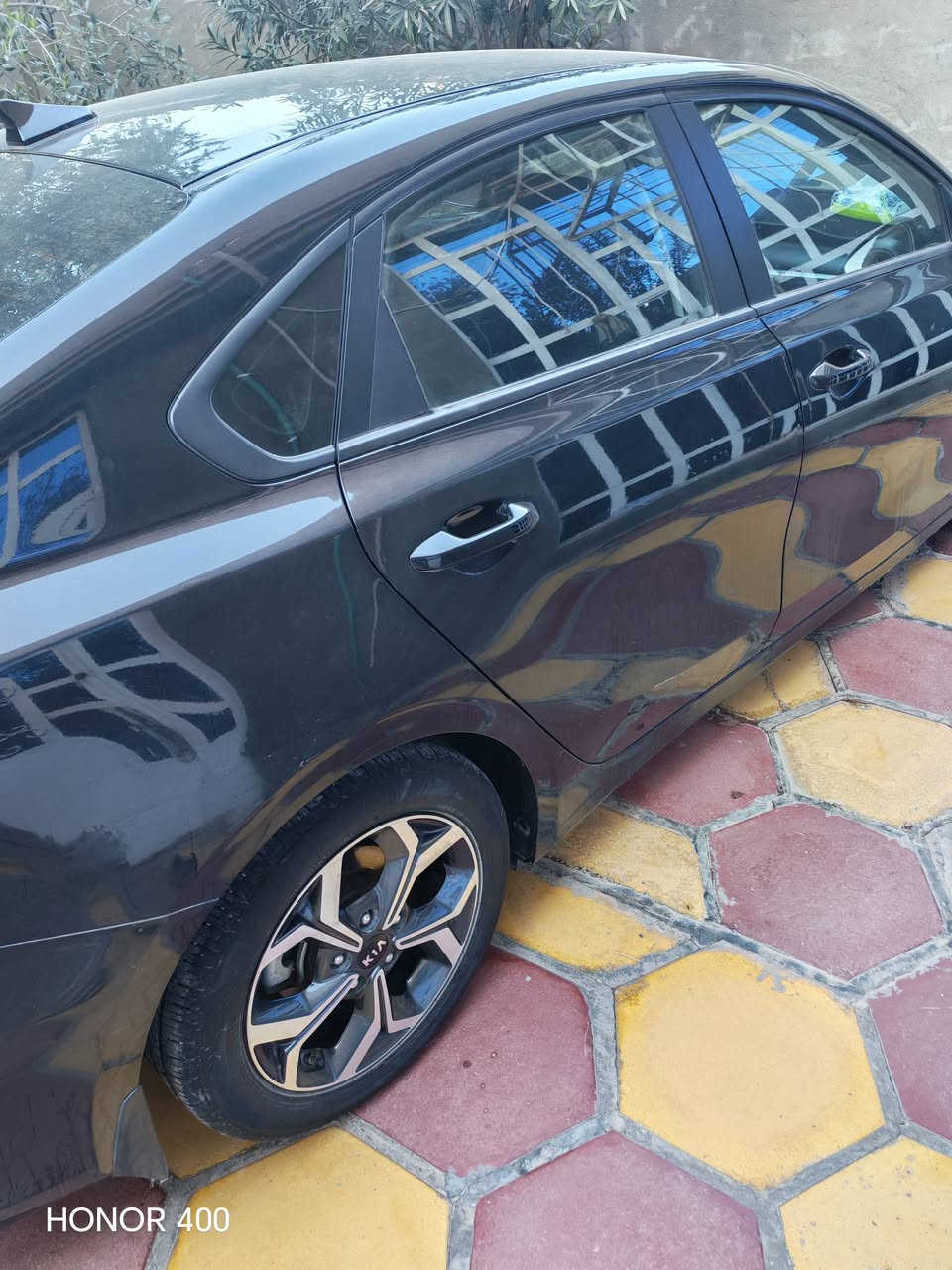 سلام عليكم فورتي 2021 معوقين
تبريد خير من الله سويته هذاك صيف اب 600 منضومه كامله شديت
تايرات اماميه جداد
صور سونر مالته منزلهن
سياره صارت بيه ضربه بل صندوگ او ما صلاحته عفته او عندك بل جه يسره شخطت بل باب رجعته بارد او كحلتهن
سياره اب 120 بيه مجال 
***********
