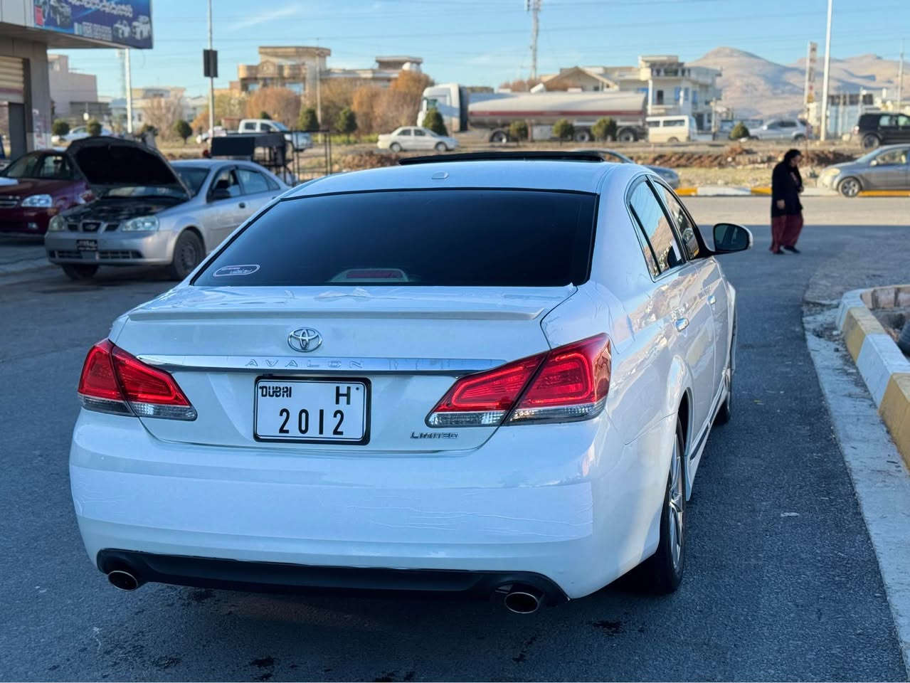 تۆیۆتا ئەفەلۆن 2012 
دوبەی بڕاوە
مواسوفات تەنها بەسمە نییە
سەقف و. لێدران بەشەرت ئێڕباگ بەشەرت
كامل جایز كراوە ٤تایەی تازە تەنجیل بلوتوز بیلادی كامل جوانكاری 
گێڕ و. مەكینە بەشەرت نەكراوەتەوە و دیجیتاڵیش بەشەرت نمونەیە لە جوانی
نرخ ٩٠ وەرەقە و. كەمێك مەجال
ژم / ***********
ژم / *********** رانية, السليمانية
