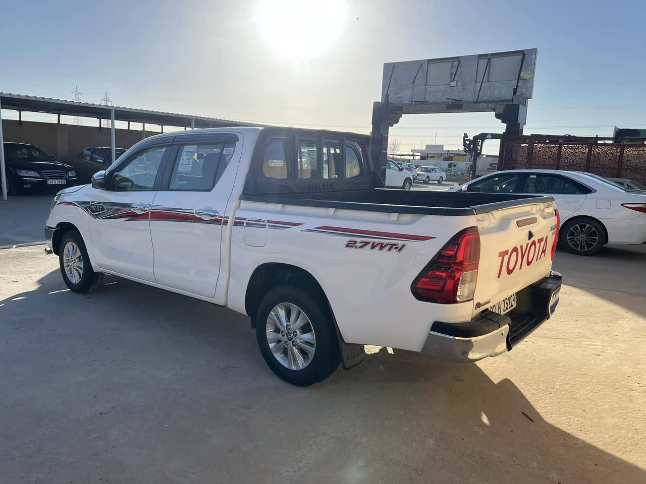 سلام عليكم 
بكم هايلوكس للبيع
ماشيه 60 الف 
موديل 2024
كير ومحرك شرط 
تواير وصدر جدد
السعر 288  وبيها مجال للطيبين 
الرقم ***********
