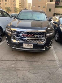 ٦ سلندر ٣٫٦ • ٩ نمر • ٧ راكب