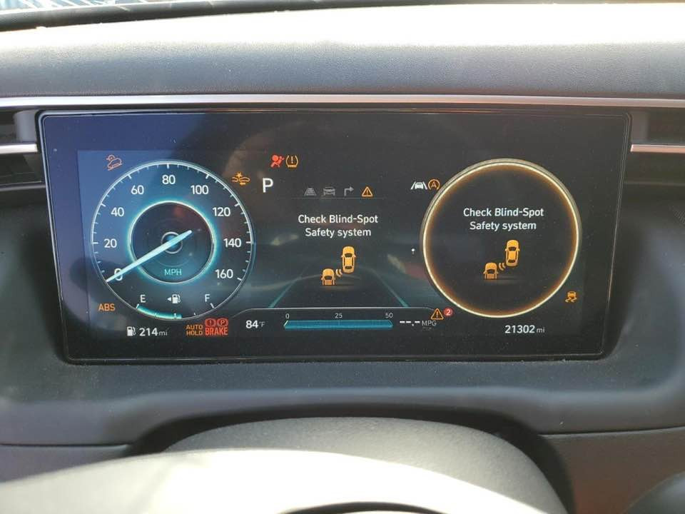 توكسان 2024 لمتد
فول بانوراما 4 كامرات بصمه 
واصل ميناء 163مصلح 

ترهم حره ترهم شهداء

***********

***********
