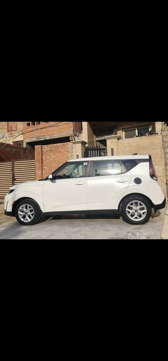 كيا صول LX
موديل 2024 
دخول جديد. جديده   كلش. بوضع شركة
تخم تاير  جديد
المواصفات 
وشاشة دجتل  
محرك 2000 دوش
مودات قياده 
رادار امامي
رادار خلفي
رادار جانبي
شاشة كبيرة
كامرة دوارة
اوتو ستوب
تحديد مسار
قيادة ذاتية
توقف ذاتي 
تنبيه عند مغادرة المسار
كروس سرعة
مانع انحدار
ويل كب حجم 17  
حساسات 360 درجة
وضعيات قيادة
شحن واير ليس 
وبعد بيهة مواصفات
سيارة جاهزة وكاملة بدون نقص 
 صورالحادث مرفقه
رقم بغداد انكليزي 
هزه جديده
السعر    $ / 155
إتصال***********

