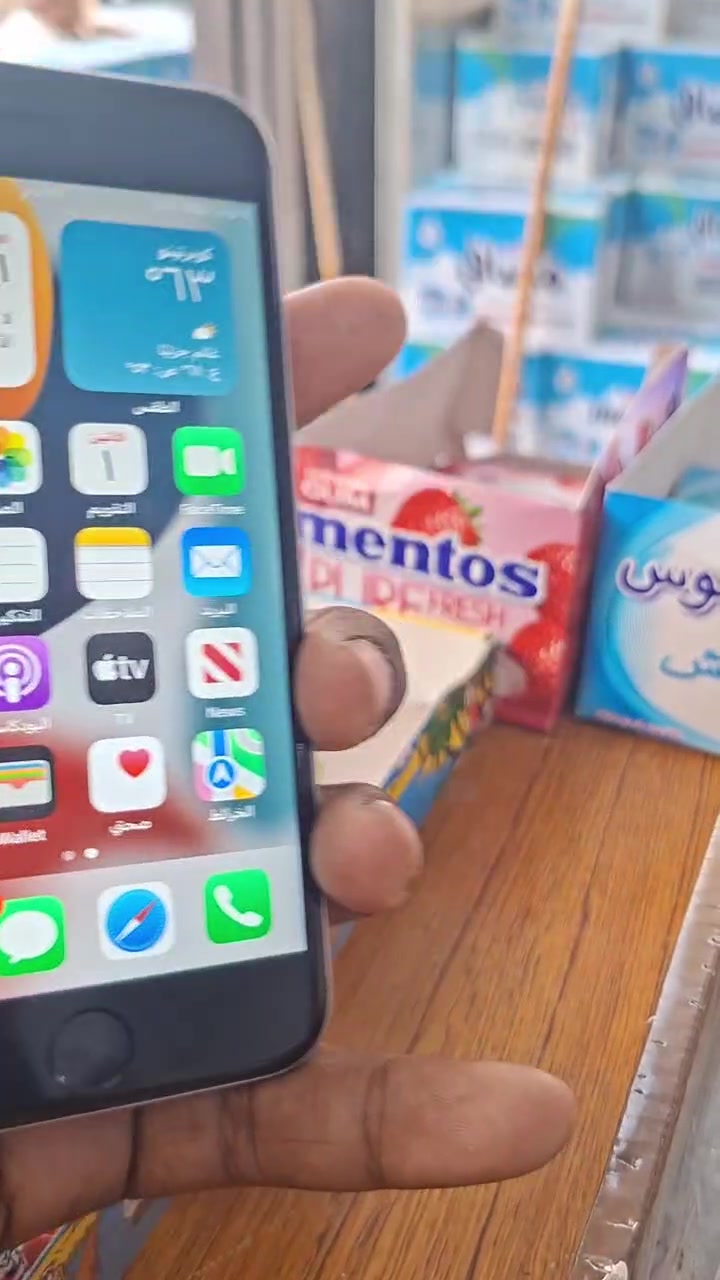 ايفون 6s نظيف الجهاز كلشي ممبدل  
ذاكرة 64 
بطارية 🔋 79
***********