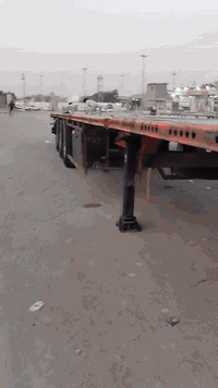 سلام عليكم سكانيه لبييع 2008 مكينه 420 كير عادي 1000 3×3 مكفوله كفاله عامه راس وعربانه شرط تحويل باسمي ما متواجد عل فيس رقم ***********
