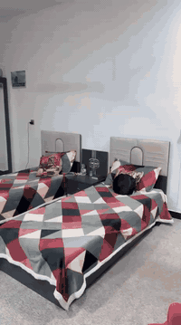 ‏سلام عليكم غرفة تركية للبيع نظيفة جدا وقويه كلش ستة ‏￼ قطع مع الطابوريه السعر525  
✨✨مع هديه دواشك اثنين 
العنوان بغداد البياع حي العلام 
***********
