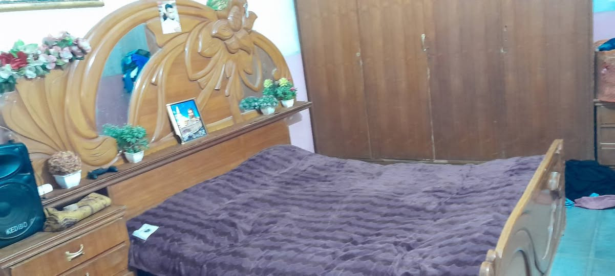 أغراض للبيع كلمن وسعره المكان مدينه الصدر حي طارق الوسط موبايل ***********
