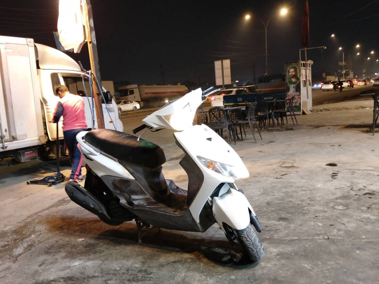 للبيع كفالة عامة العنوان البدايات شارع المصرف اتصل وتدلل
***********
