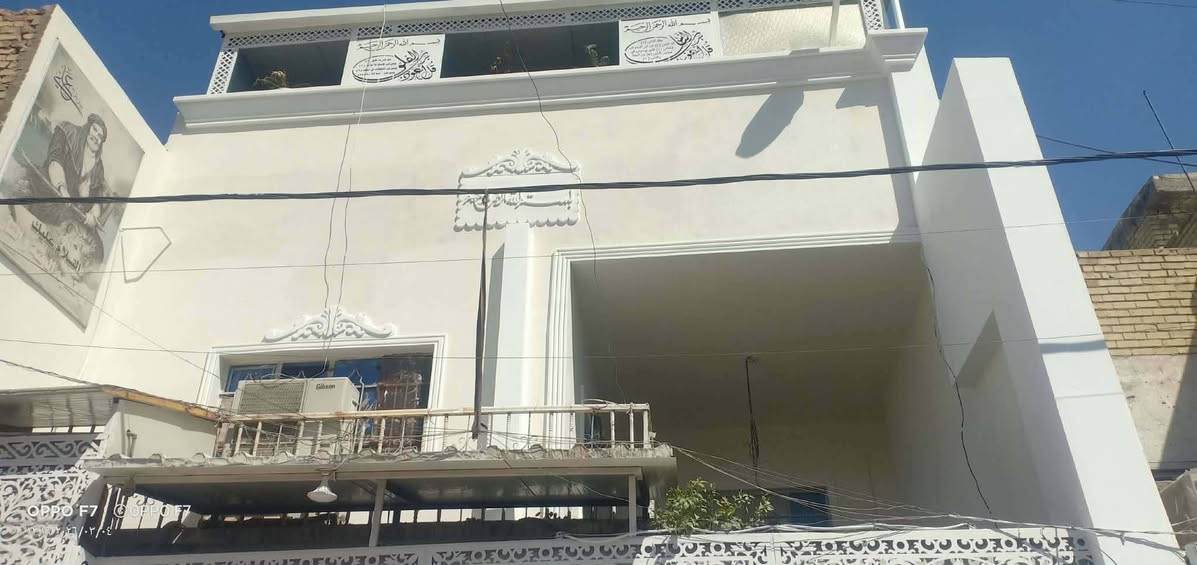 لباخ متفرغ درجه اولي جميع انواع اللبخ الاسمنتي خشن ناعم تشميع طلس فوم جيس وبورق وجهات وجيبسون بورد تليفون *********** بيه واتساب مساطر تصفير مطابخ حمامات المدرسه
