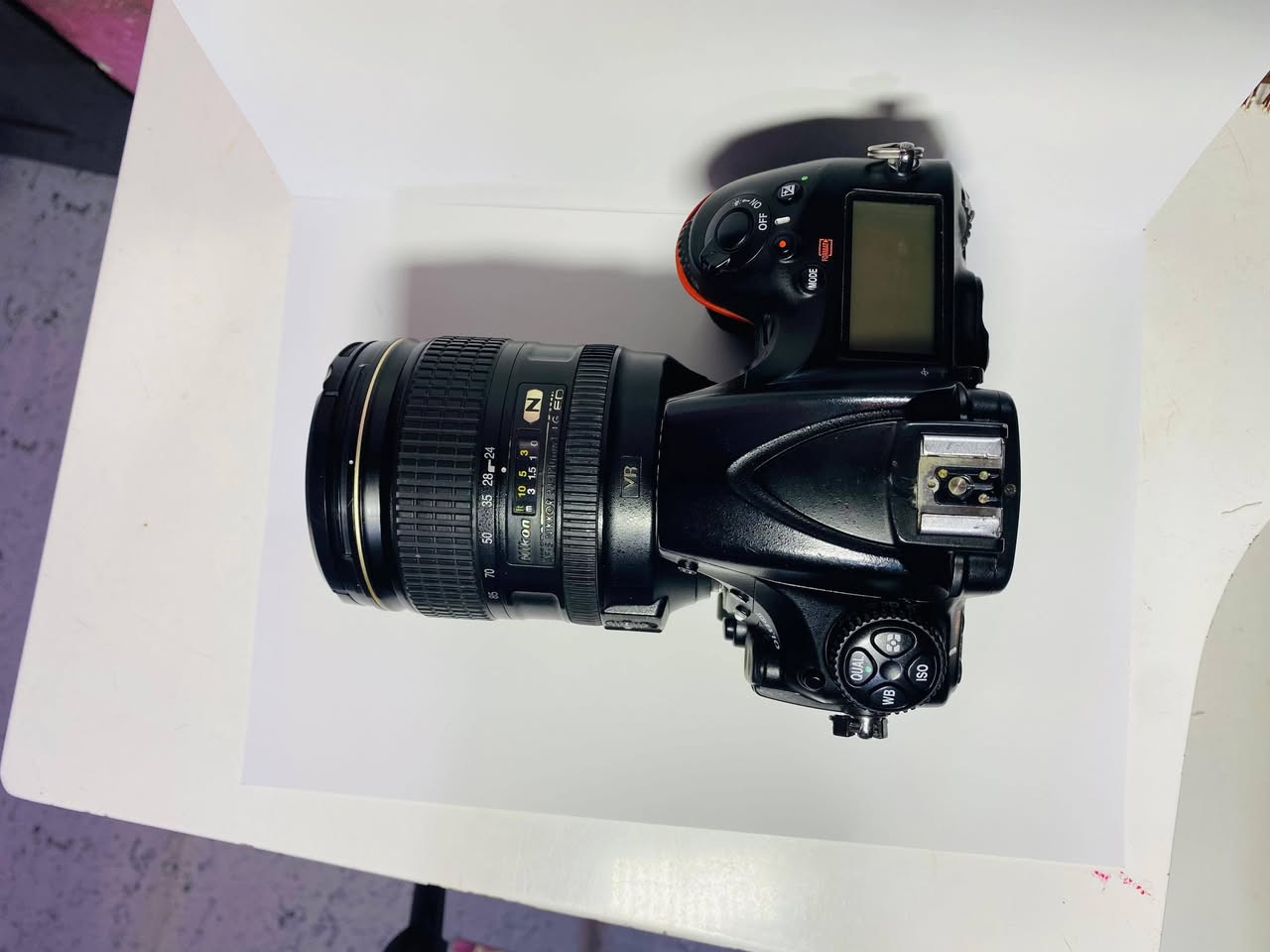 نيكون 810
نيكون 810 فول فريم نضافه 85%
عدسه 24-120 نانو كرستال 
ملحقات بطاريه +شاحنه +حزام كتف 
السعر : مليون و150 وبيها مجال 
العنوان البصره المعقل 
هاتف *********** واتساب مفتوح 24ساعه
