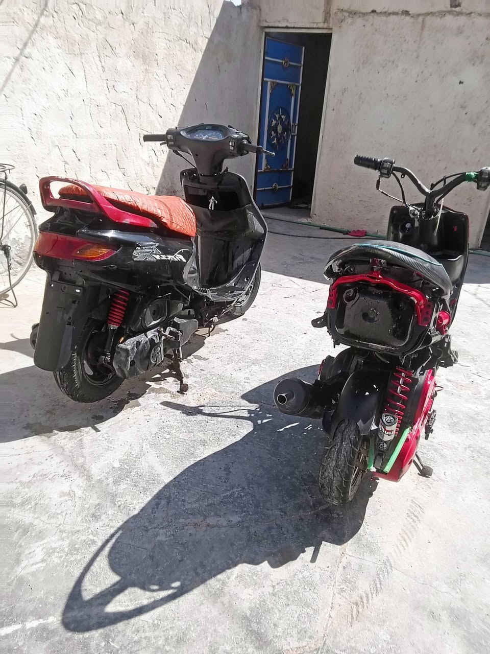 السلام عليكم دراجه ماكس للبيع ودراجه فراشه للبيع كل شيء شغال بيها ما بيهن شيء الفراشه راد لها بس كفرات ماكس حربيه كل شيء شغال بها الماكس حلوه الماكس فراشه كل شيء شغال بيها الالوان بصره زبير هذا رقمي على الواتساب ***********
