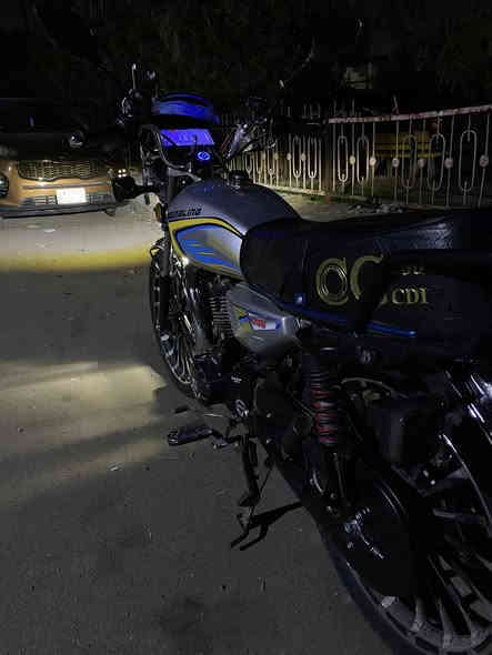 السلام عليكم ايراني سونك 2026 للبيع 
استعمال شهر واحد فقط
كهربائيات شغالة كلهن
المكينة مال شركة ما مجفتة واي نقص مابيها
اوراق كامله بس ممدفوع كمركها وممرقمة
ماشية 6000 بس
السعر  : 850 الف وبيها مجال بسيط 
التواصل واتساب : ***********
