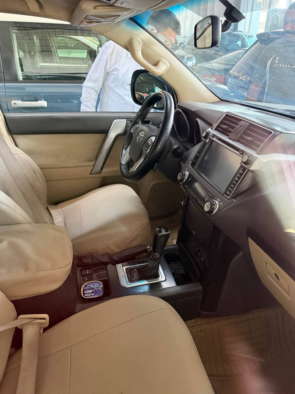 للبيع او للمراوس

تيوتا برادو خليجيه كويتي باب اول 

رقم اربيل مميز

سعره 237
2016 

V6 4000.cc

فول 1/1

دبل سبير 
دبل تانكي
فتحه 
شاشا كبيره
كرسي كهرباء
تحكمات ستيرن 
7 راكب 
ماشيه فوك ال 200
السياره كير محرك صدر خير من الله

علماً السياره وادر الكويت بيه رش اربع 5 قطه بدون ضرر بدون دواخل

*********** بغداد, العراق
