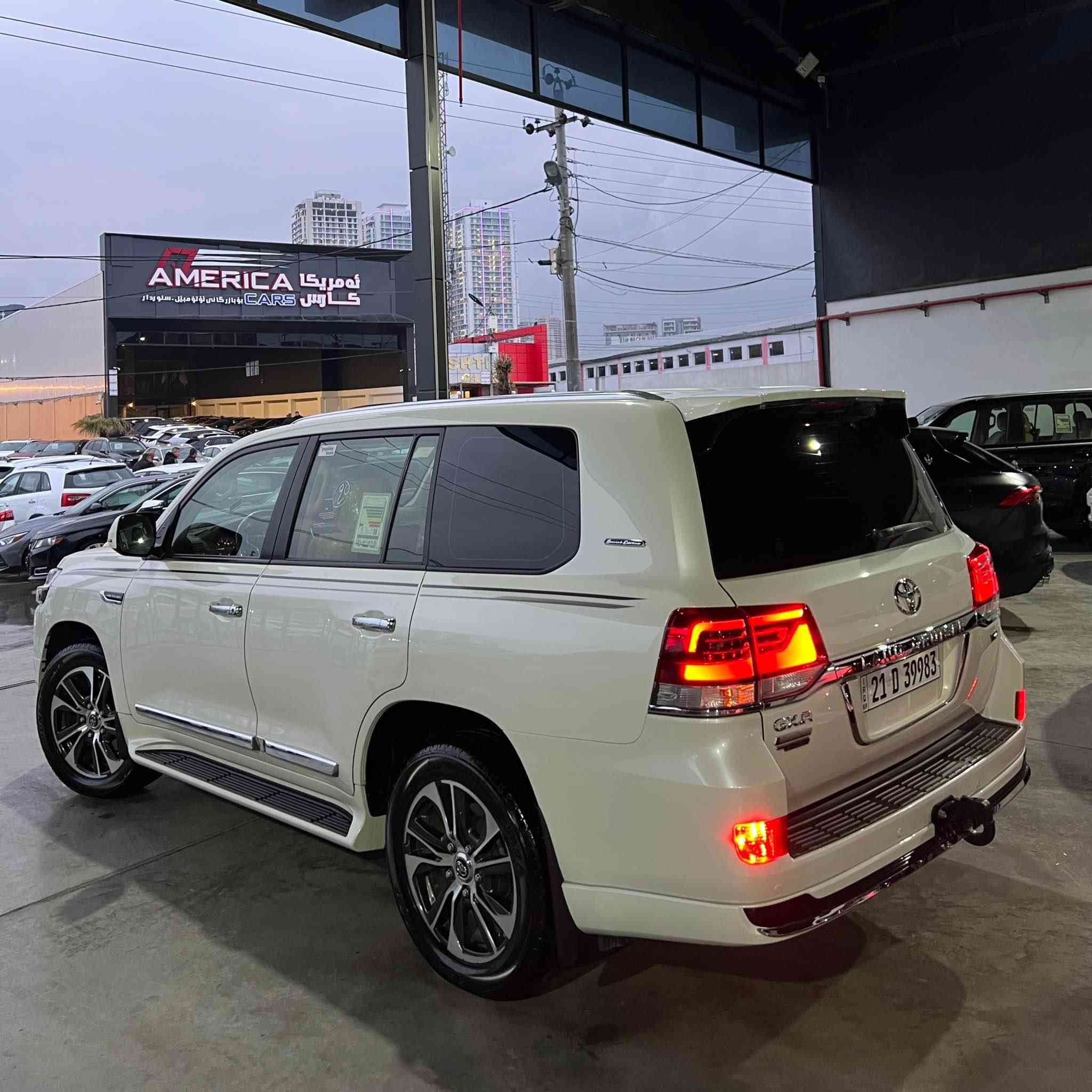 Toyota Land Cruiser 2020 v6 grand touring SAS

‎🔷سياره اخت زيرو بل باکیت
‎ ماشيه فقط 43 الف كيلو
————————————————————
‎🔷 تويتا لاندكروز موديل 2020 GXR
‎سياره زيرو شريكه ساس فول موصفات
‎سياره مكفول كفاله عامه من كلشي
‎حتا دعاميات شرت 
‎بدون صبغ + بدون بارد + بدون شخوط
‎بدون تكحيل + بدون رصعه _ رمل مابيها

————————————————————

‎🔷محرك كير بشرط مامفتوح
V6 ستە سلندر
————————————————————
‏‎🔷فول فول المواصفات  
‎بصمه + تشغیل عن بعد + الانزلاق +كشن جلد + كاميرا
‎  شاشات ايباد بيلادي + 3 شاشات
‎ثلاجه + زينون+ گيج ليزر +الفتحه 
‎+هواء مزدوج + نيظام ايكو سبورت +
‎+ کشنات ٢ كهرباء _ ٣ دگم +صندوق جک کهربائی
————————————————————
مکان سلیمانییە 
سعر 548 و مجال بسیط
*********** السليمانية, العراق
