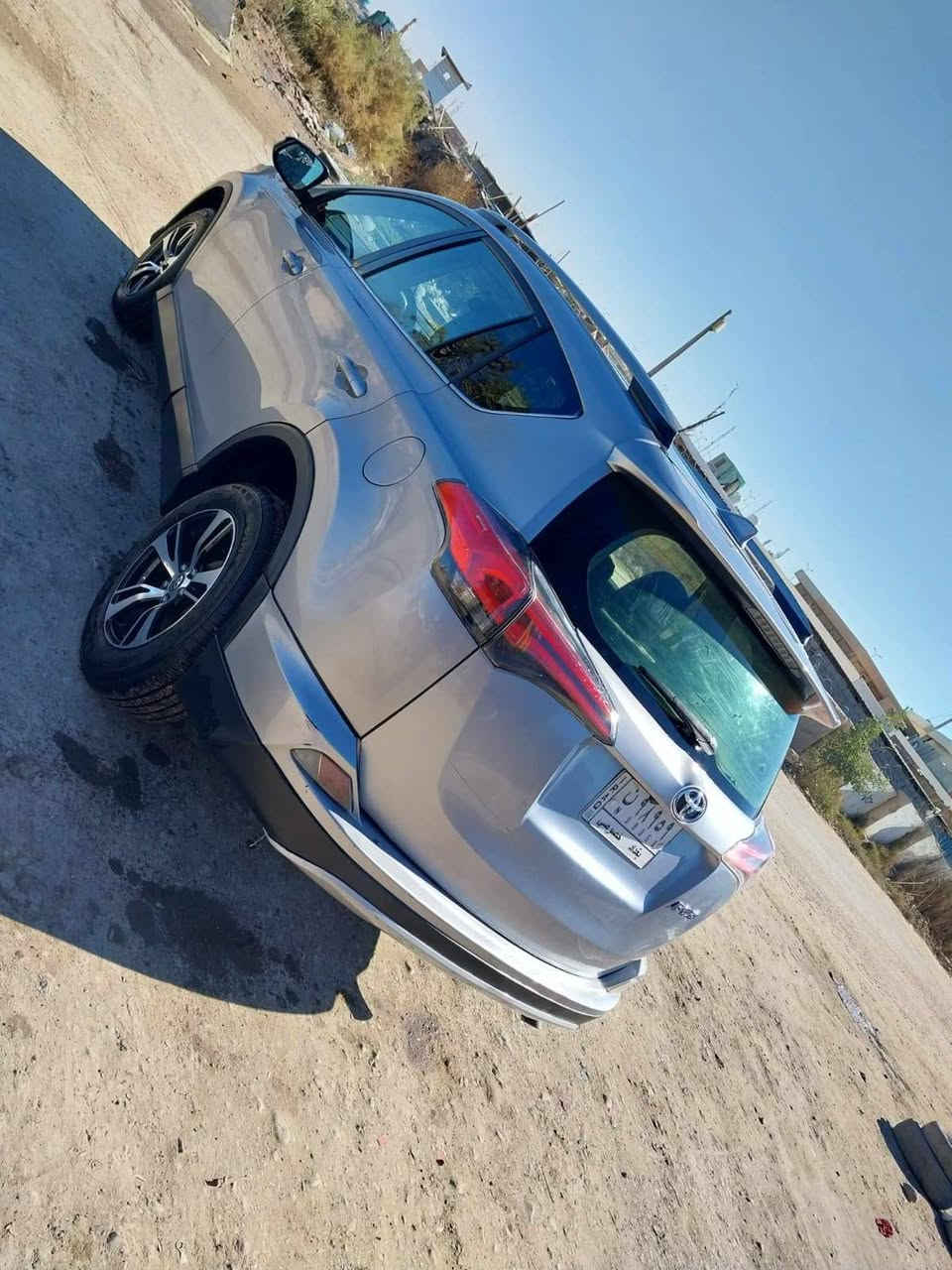 السلام عليكم
راف فور موديل ٢٠١٨
لون سلفر
رقم بغداد بإسمي 
تحكم ستيرن جهتين
رادار
تحديد مسار 
كامرة
ثلاث انظمة قيادة
محرك ٢٥٠٠
اربعة سلندر
دوشمة أرضية جلد 
الضرر موضح بالسونار 
السعر ١٦٣ $  وبيها مجال 

رقم الهاتف ***********
