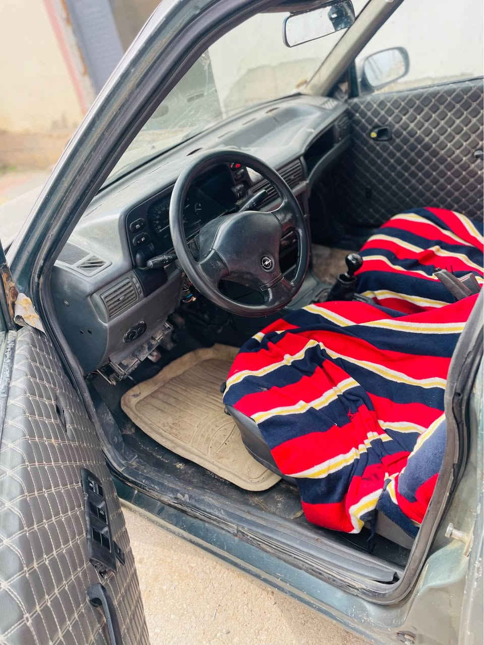 دايو بر فروشتن سه نه وي ره قه م كه ركورك 
كيرو مه كينه به شه رت ١٠٠ فيته ر 
سعري 10 گه لا كه ميك مه جال ئه گه ر موشته ري تيل بكه 
***********
***********
شوين هه له بجه ي شه هيد حلبجة, السليمانية
