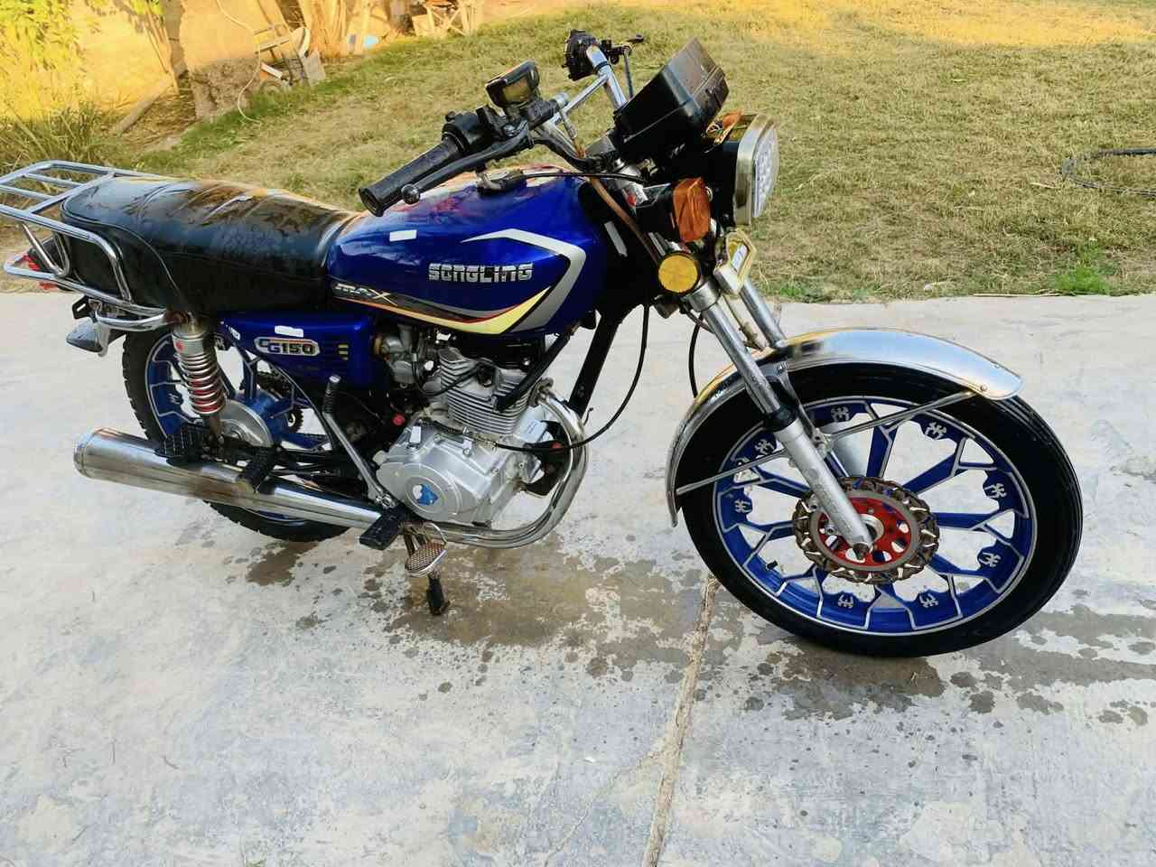 السلام عليكم دراجه سفان موديل ٢٤ارواق أصوليه السعر ٧٥٠ وبيه مجال رقم ‭٠٧٧١ ٧٧٨ ٧٧٠٦‬صاحب الدراجه
