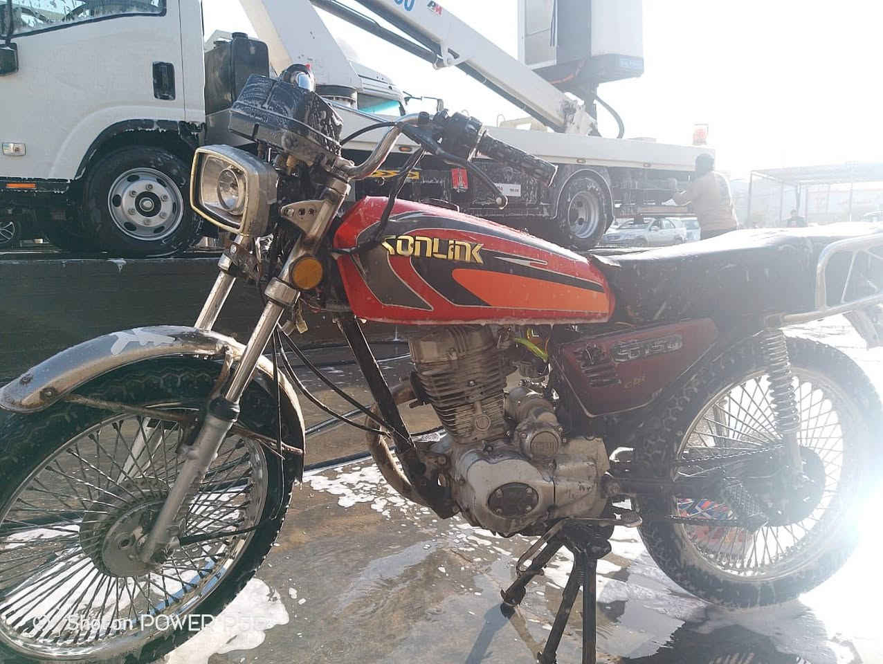 سلام عليكم اخوان
عندي دراجه نظيفه كلشي شغال سلف هندر سكن عالي ناصي الداجه كلش نضيفه سعر 250 وبيها مجال الاتصال ***********
