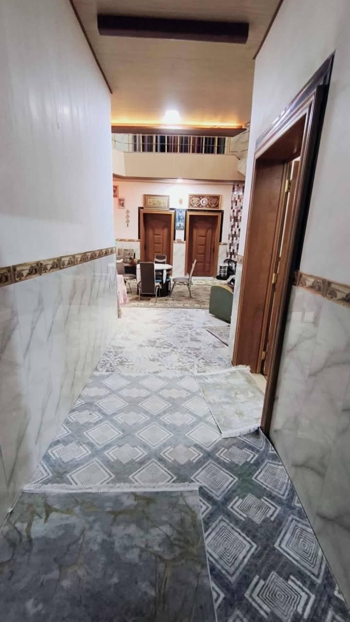 السلام عليكم
بيت طابو صرف للبيع مساحة ٢٥٠م ب٦٠٠٠ الجربوعية 
ط١ غرفتين وصالة ومطبخ وبراني وصحيات داخليه وخارجيه 
ط٢ ثلاثة اغرف وصالتين وصحيات سنه البناء ٢٠٢٤ 
السعر ١٨٥ مليون او مراوس بيت بجربوعية اقل من هذآ السعر 
 مطلوب الإسكان ١٧ مليون تسديد بشهر ١٥٠ من ظمن السعر الكلي 
***********
