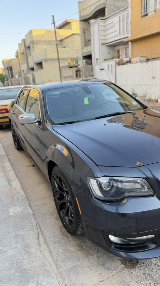 السلام عليكم
للبيع او مراوس 
للبيع كلايسلر 300c مديل 2019 اصل رقم
 بغداد  بأسمي تحويل ثانيوم ماشيه 106mi استخدام شخصي حادثه  بنيد وجاملغين  وشاصي صبغ فقط بدون كص او لحيم  كير محرك كفاله وممفتوحات مواصفاته فئه تورنك شكل الs صدر امامي خلفي جديد ويل اصلي مال هارلم سياره بحالة جيدا جدا تو ويل
العنوان بغداد قرب تقاطع الدرويش للاتصال على رقم ***********
السعر 170 وبيه مجال
