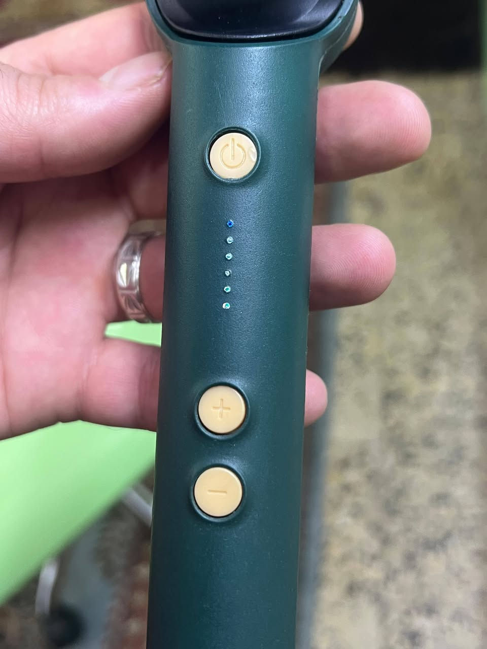 كاوية غير مستخدم شعر هيا كاوية هيا مبرمة شعر 
يعني تكدرين تبرمين شعر هم للبيع سعر 15 حراره فول


**إذا كنت صاحب هذا الإعلان وتريد حذفه لأي سبب، رجاءا أرسل رسالة إلى الدعم الفني**