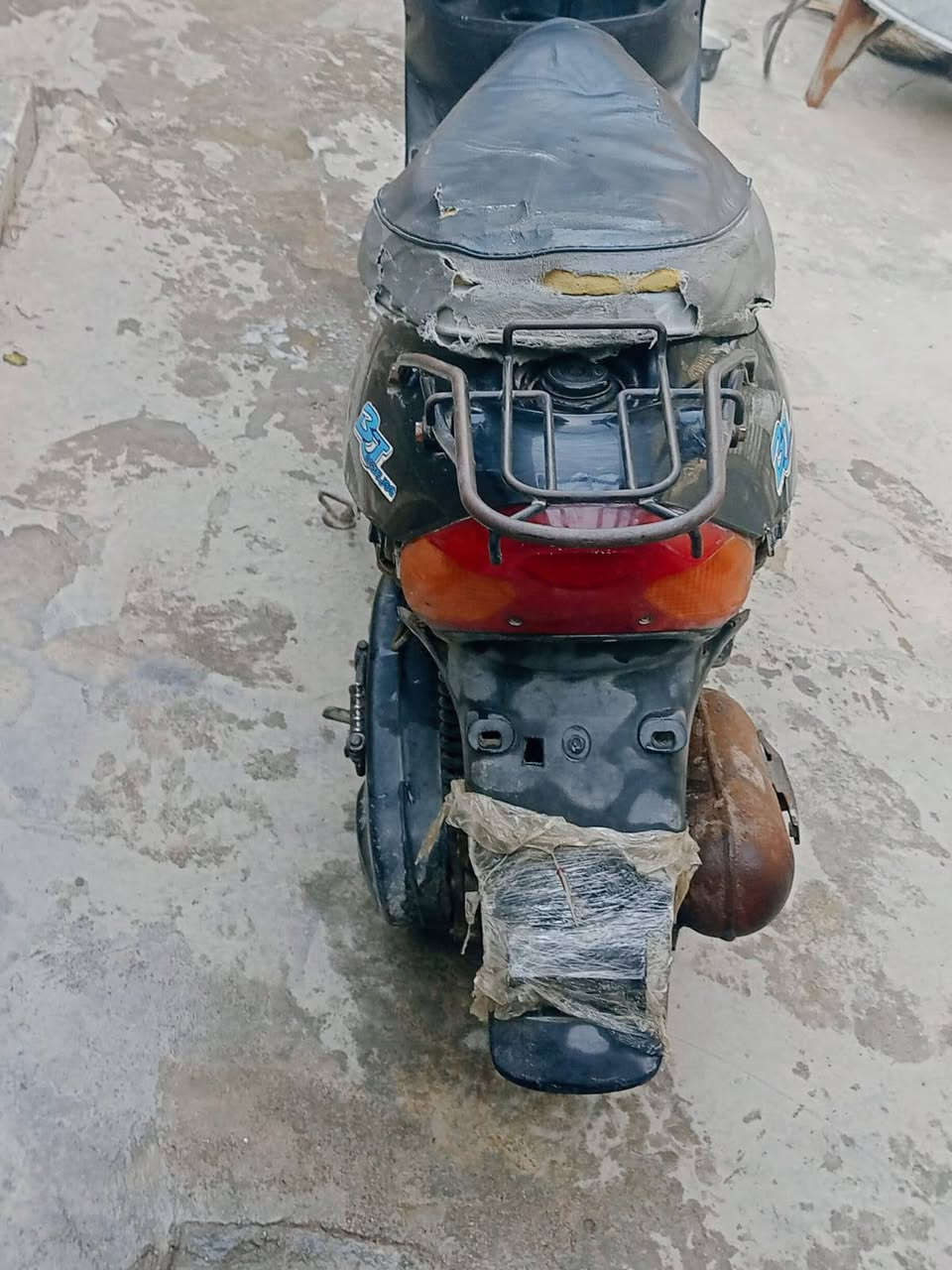 دراجه لبيع مستخدمه وكلشي ما بيه سعرها 200وبيه مجال
العنوان بالبصره الجزيره لتواصل ع رقم واتساب
***********
