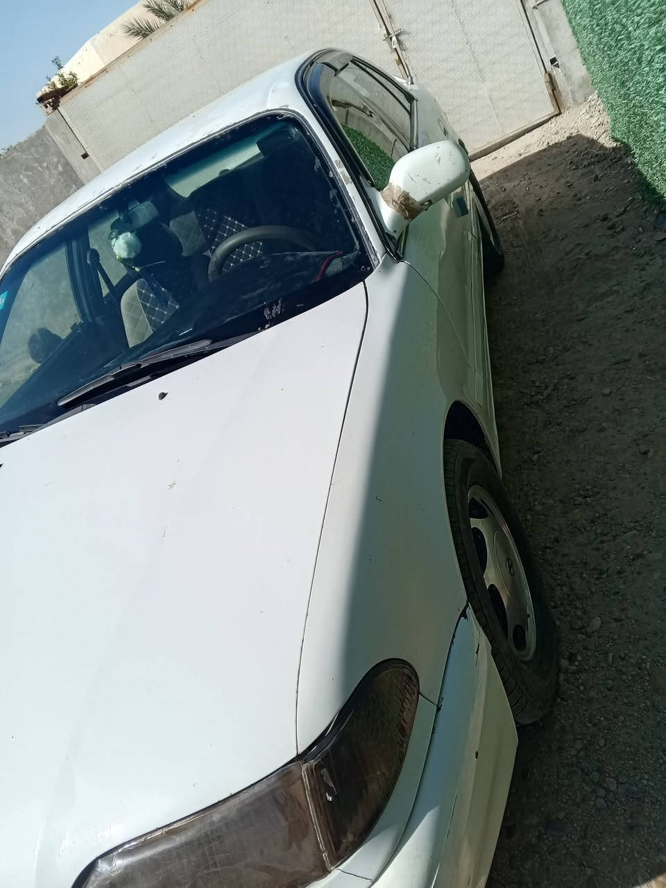 سوناتا تو ١٩٩٤ لون ابيض كير اتو محرك ٢٠٠٠ المرغوب و كير كفاله سياره جاهزه من كلشي سنتر لك مسجل شاشه كامره خلفيه غرفة السياره جاهزه مبيه اي عيب مكفوله من الضريبه 
عدى الجاملغ الامامي اليمين بي طخه ومعدل الساره رقم انبار انكليزي باسمي السياره تحويل ثاني يوم هزه مساقطه صار كم شهر
السياره نقصها تبريد فقط 
السعر ٤٣  رقم ***********
