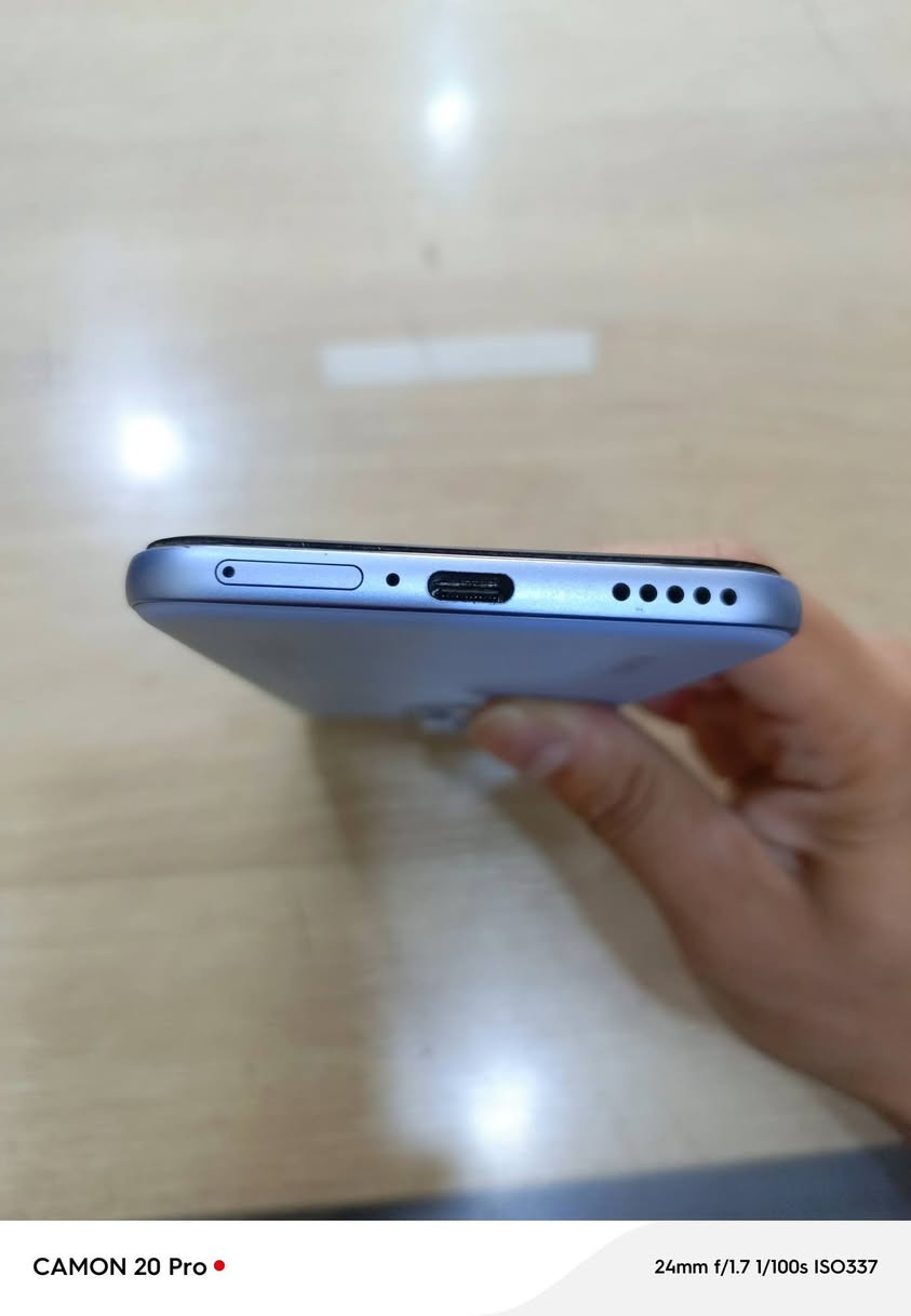 سلام عليكم
هونر400 برو 
الذاكره 512
العشوائية 12
بطارية6000mAh
120فريم كسر زغير بالشاشة مثل ماواضح السعر650الف


**إذا كنت صاحب هذا الإعلان وتريد حذفه لأي سبب، رجاءا أرسل رسالة إلى الدعم الفني**
