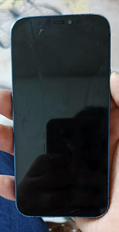 السلام عليكم ايفون 12 عادي ذاكرة 128 مبدل شاشة وبطارية شاشة بيهة فطور مماثرة فيس ايدي شغال السعر 200 مكاني بغداد 

*********** واتساب
