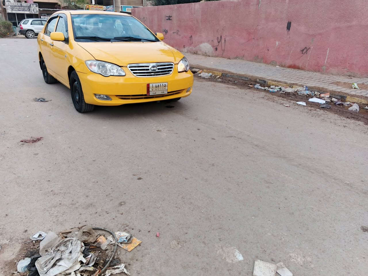 السلام عليكم سياره بي وايدي 2011 رقم بغداد مكينه وكير جدد كهربائيات شغاله سياره مصبوغه عام شرط التحويل السعر 45 وبيها مجال داخل جديد مكاني الحسينيه رقم الموبايل ***********
