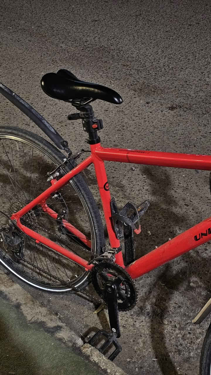 C700 للبيع
بدالة امامي سرعتين
بدالة خلفي ٨ سرعات
حجم ٢٨
ما بي اي نقص مجرد خلل بالويل الامامي 
250 و بي مجال بسيط لان مضطر على فلوسة
***********
مكاني البياع
