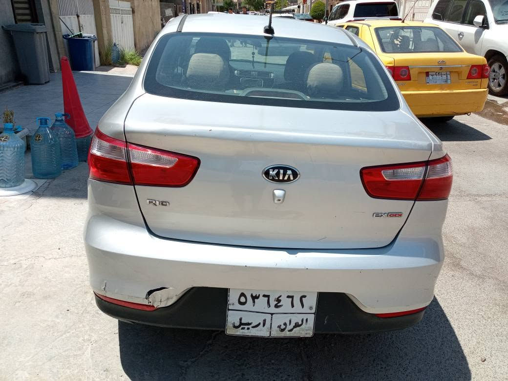 السلام عليكم عندي كيا ريو موديل ١٧ماشية ٧٤فول مواصفات حادثهة جاملغ وبنيد وهنا جاملغ خلفي بيهة كم طخة سيارة مال بنية رقم اربيل المربع تريدون وكالة أو تحويل سيارة بسم شركة عنوان بغداد اليرموك رقمي ***********.  *********** السعر ٧٢ وبيهة مجال بغداد, العراق
