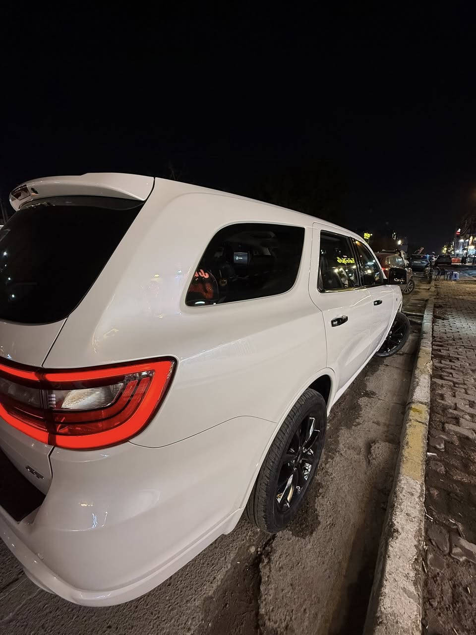 السلام عليكم
دوج دورنكو 2018 للبيع 

فول مواصفات GT PLAS
بيها صفحة عكس السايق  ✅
وبار بل جاملغ السايق علة كد اصبعين ✅
بيها فحص جديد مال مندلاوي

مواصفاتها 
ثلاث شاشات
فتحه سقف 
تشغيل عن بعد
صندوق كهربائي 
كشنات كهربائيه 
تدفئه ستيرن وكشنات اربعه 
شاشه جبيره كار بلي
حساسات خلفيه 
توقف ذاتي عن الرجوع 
نظام ايكو و نظام سبورت 
خاصيه توفير الوقود عن الوقوف 
تحكم ستيرن 
رادار امامي
مثبت سرعات 
نقطه عمياء بل مرايات 
اشاره بل مرايه 
ماشيه 79ميل 
عنواني بغداد حي اور او البنوك
السعر 230 وبيه مجال

***********
