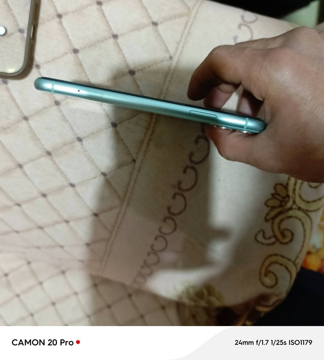 السلام عليكم
للبيع آيفون 11عادي ذاكره 128 جهاز نضيف حيل بطاريه 85 فيس ايدي شغال مكفول السعر 300وبي مجال بسيط مكاني حله ورديه ***********
