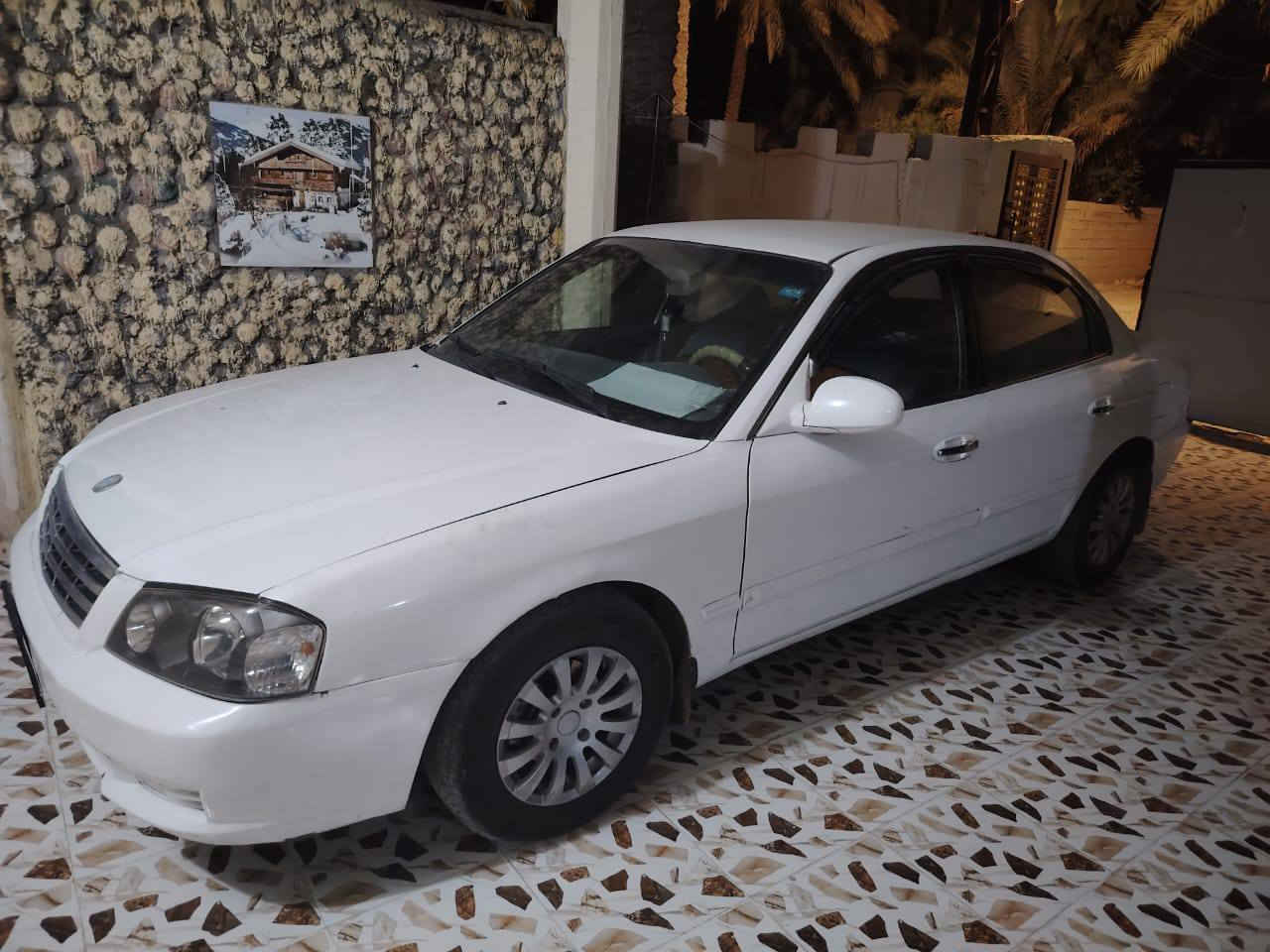 كيا اوبتيما موديل 2000  رقم ديالى 
تبرد وتدفئة شغالات مكينة 2000 سنتر لوك اربع بوب 
كهربائيات كلها شغالة شاشة وكاميرا خلفية 
السعر 46 وبيها مجال 
***********
