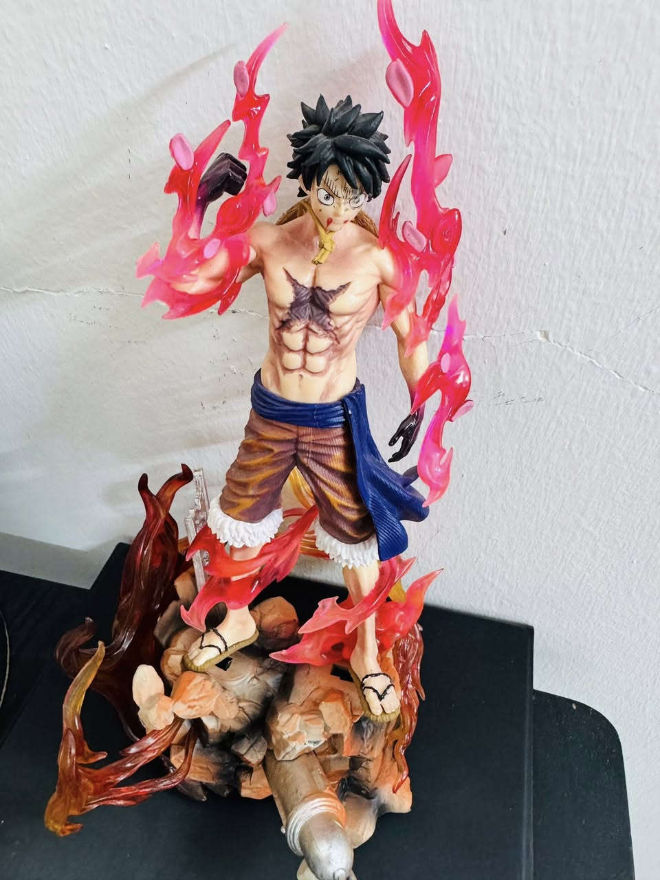 مجسم لوفي من انمي (ون بيس) الشهير
طوله بدون قاعده (٢٥ سم) تفاصيل رهيبه قطعه تخبل ❤️‍🔥🔥🌹


**إذا كنت صاحب هذا الإعلان وتريد حذفه لأي سبب، رجاءا أرسل رسالة إلى الدعم الفني**