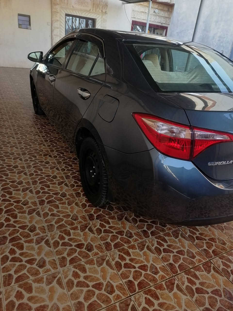 كورلا للبيع كندي 2017السياره بيهه ضرر قطعتين صبغ وقطعه مبدله بلادي السياره نضيفه ماشيه 173 رقم اربيل  السعر 123 بيه مجال ***********
