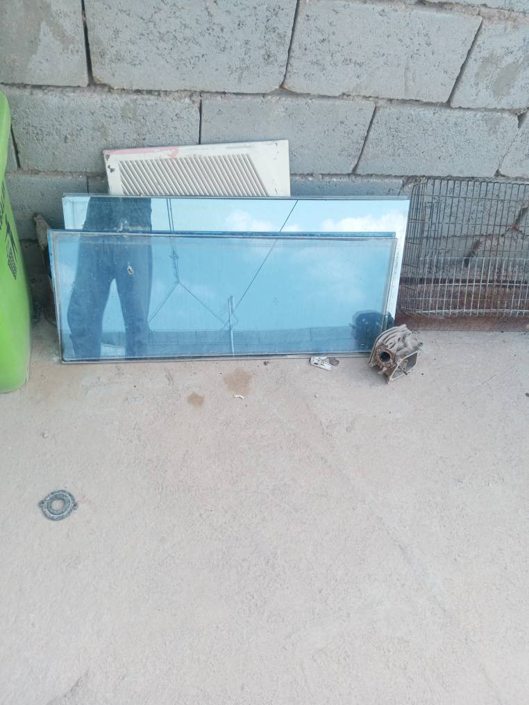 ‎باب + شباك في بي سي مستعمل اخو الجديد الجا مضلل للتواصل) رقم وات ساب او اتصال ***********‎ النجف, العراق
