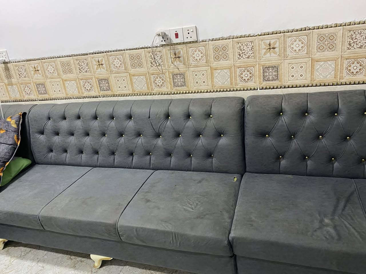 ديوان للبيع 
السعر: 225 ألف دينار وبي مجال 
الموقع: بغداد كاظميه الطي 
الديوان شبه جديد ونظيف، فقط مقعدين بيه مكسورين ويحتاجن تصليح بسيط.
للاستفسار أو المراسلة على الخاص.


**إذا كنت صاحب هذا الإعلان وتريد حذفه لأي سبب، رجاءا أرسل رسالة إلى الدعم الفني**
