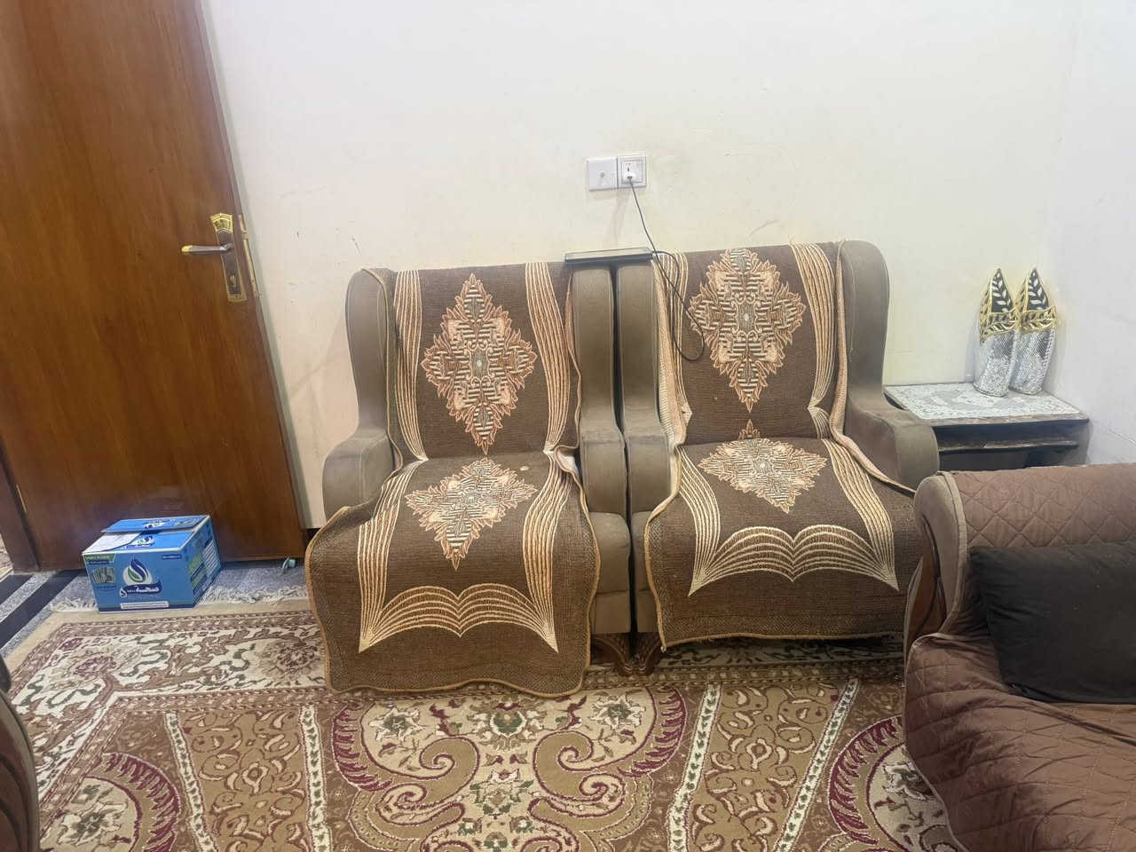 تخم 10 مقاعد للبيع السعر 225 الف بيه مجال رقم الموبايل ***********
